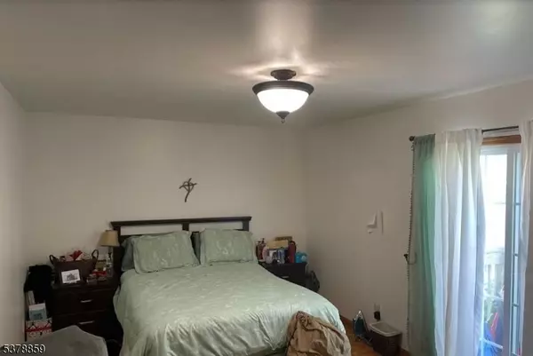 Newark City, NJ 07107,610 N 9Th St