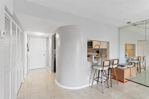 Sunrise, FL 33351,3955 N Nob Hill Rd #307