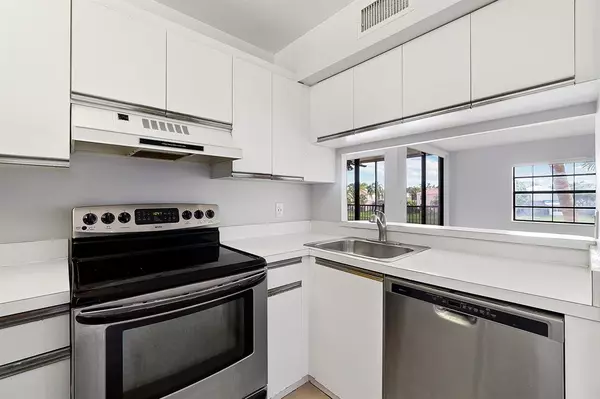 Plantation, FL 33322,10730 NW 14th St #167