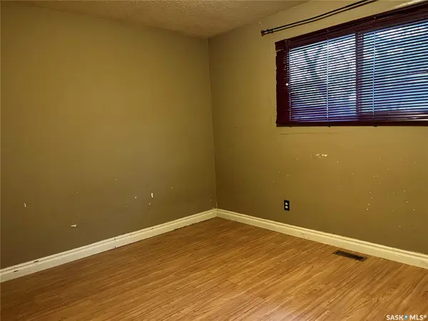 Regina, SK S4R 3G1,7 McMurchy AVENUE