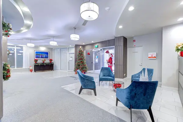 Toronto W06, ON M8Y 0A1,185 Legion RD N #416