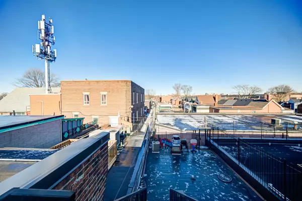 Toronto W03, ON M6E 1B7,1238 St Clair AVE W #3