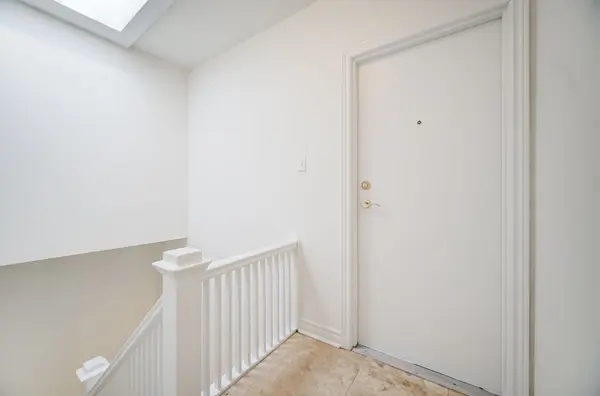 Toronto W03, ON M6E 1B7,1238 St Clair AVE W #3