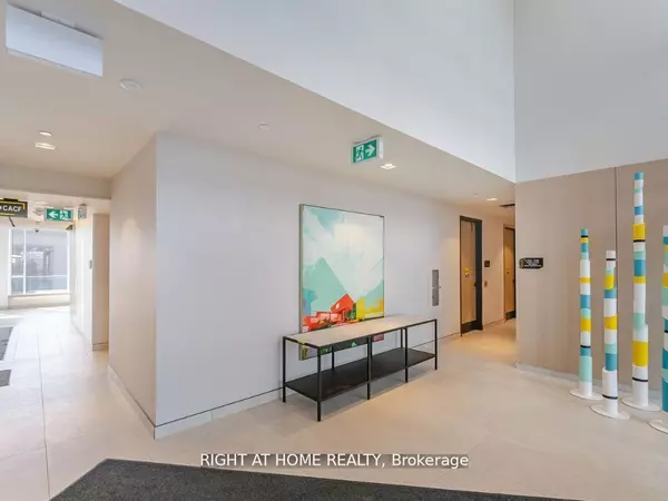 Toronto W08, ON M8Z 4Z7,36 Zorra ST #2303