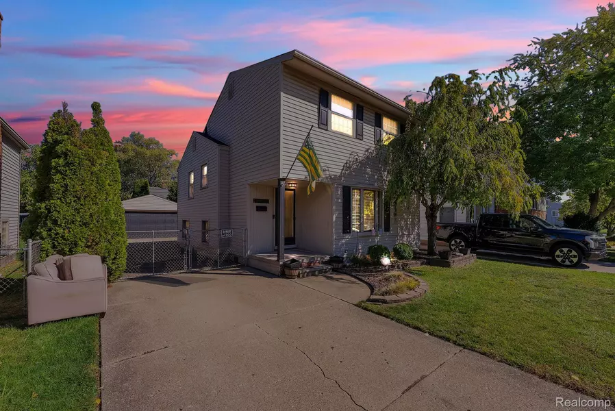 15120 Hanfor AVE, Allen Park, MI 48101