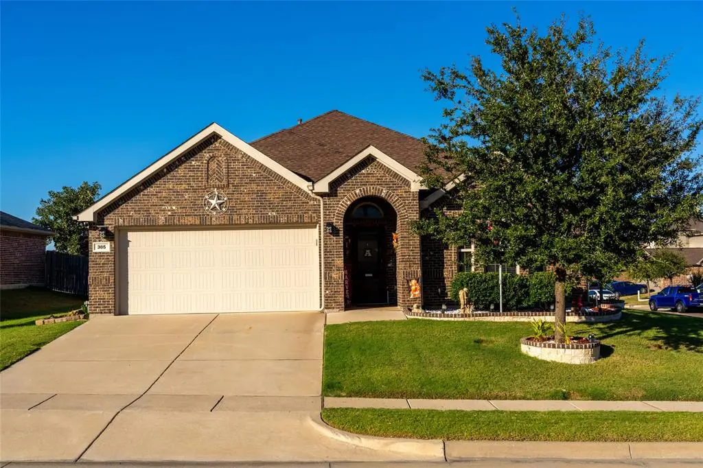 Burleson, TX 76028,385 Coral Vine Lane