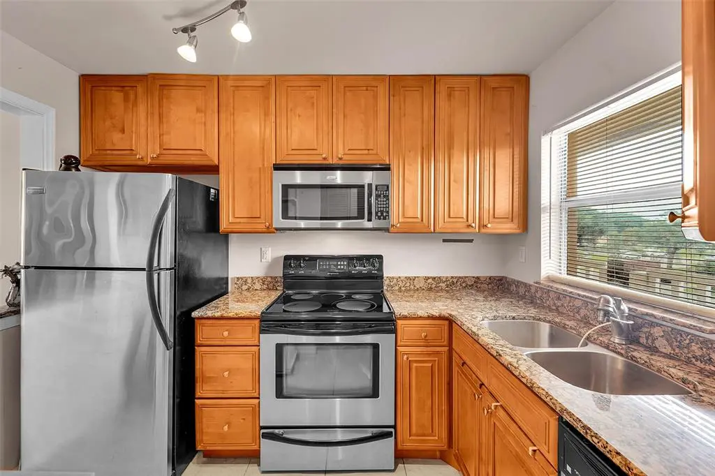 Sunrise, FL 33322,9261 Sunrise Lakes Blvd #309