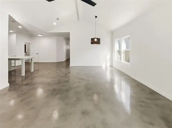 Fort Worth, TX 76104,1906 Avenue B