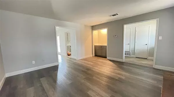 Dalworthington Gardens, TX 76013,2217 Roman Court