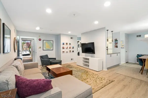 42 Larkin Cir, West Orange Twp., NJ 07052