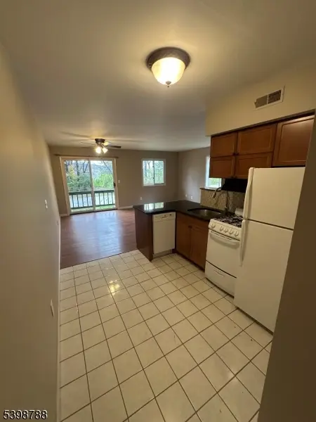 Vernon Twp., NJ 07462,1 Snowbird Ct #9