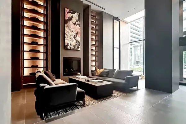 Toronto C08, ON M4Y 0J1,55 Charles ST E #5004