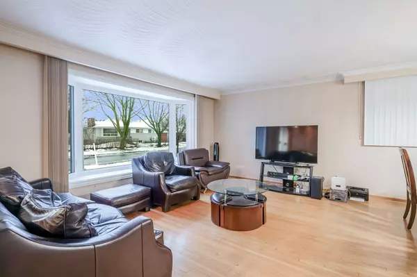 Toronto E09, ON M1G 2W4,39 Chancellor DR