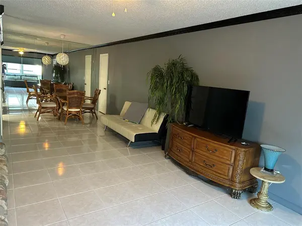 Fort Lauderdale, FL 33308,6345 Bay Club Dr #1