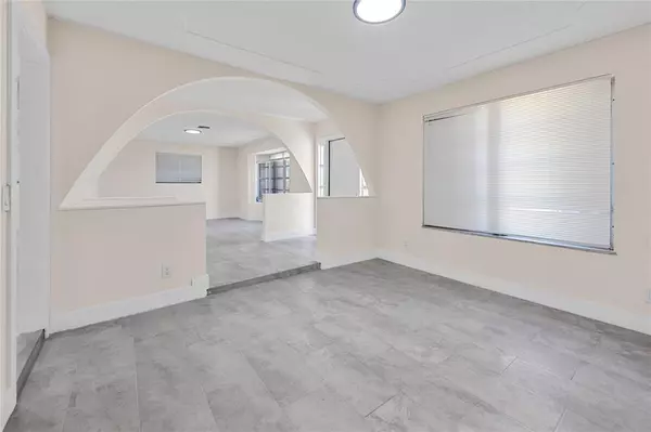 West Palm Beach, FL 33401,612 Clear Lake Ave