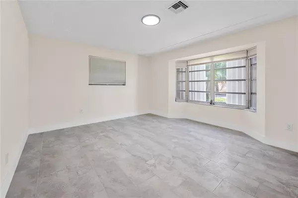 West Palm Beach, FL 33401,612 Clear Lake Ave