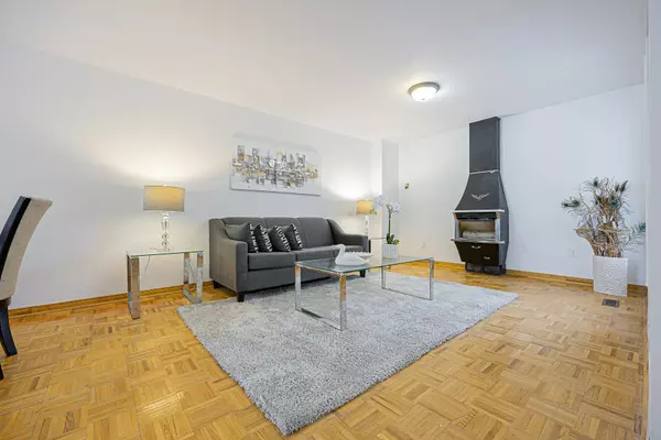 Markham, ON L3R 3E3,152 Risebrough Circuit