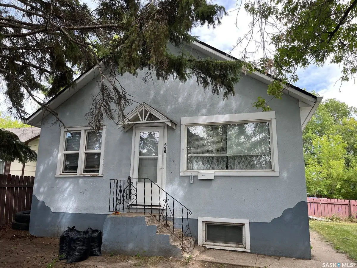 Prince Albert, SK S6V 2H5,630 5Th AVENUE E