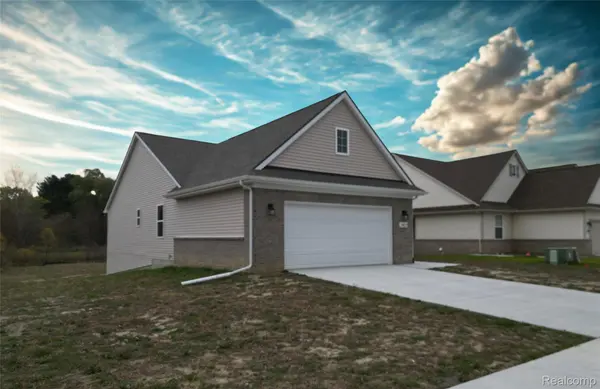 Davison, MI 48423,2422 Waterford WAY