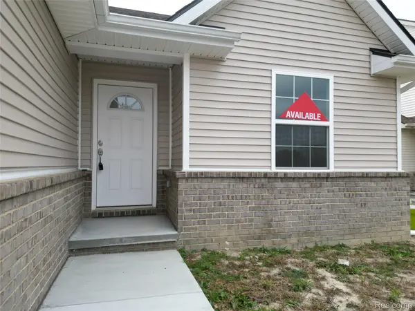 Davison, MI 48423,2422 Waterford WAY