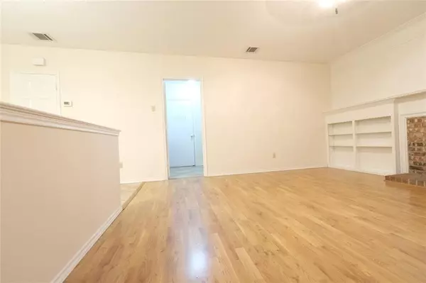 Grapevine, TX 76051,4348 Kenwood Drive