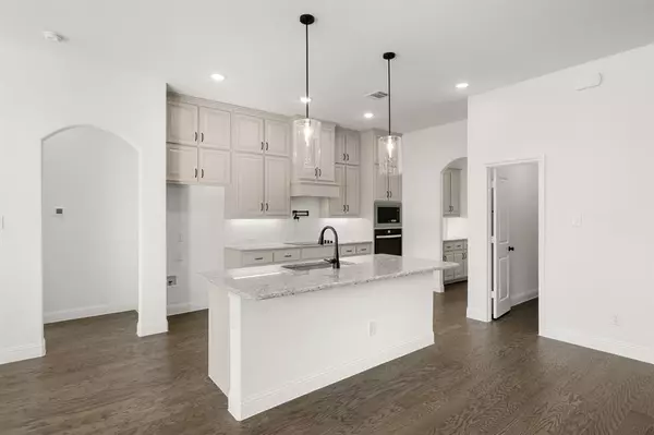 Midlothian, TX 76065,725 Winecup Way