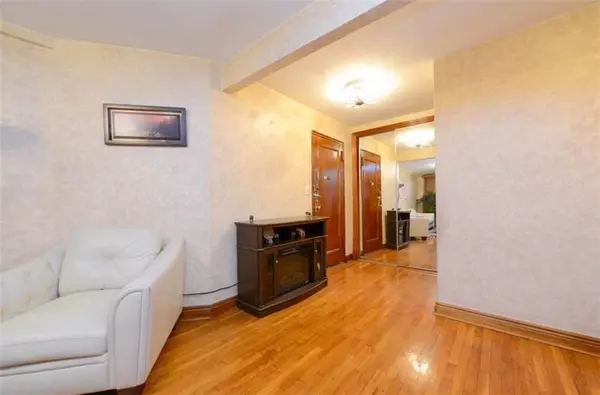 Queens, NY 11375,67-30 Dartmouth ST #7S