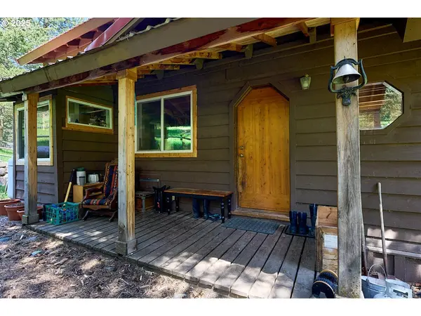 Joseph, OR 97846,83863 OLLOKOT LN