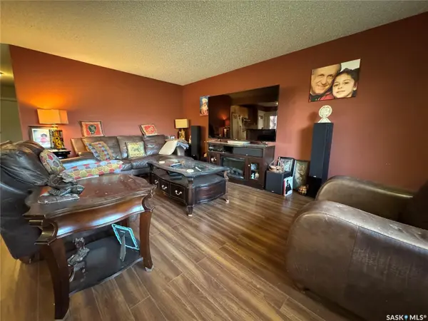 Regina, SK S4R 3Z5,41 HALLERAN CRESCENT