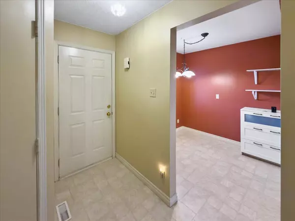 London North, ON N6G 4V9,1845 ALDERSBROOK RD #26