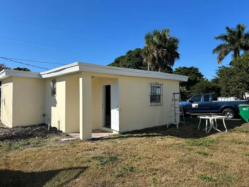 371 Banyan Ave (REAR UNIT), Pahokee, FL 33476