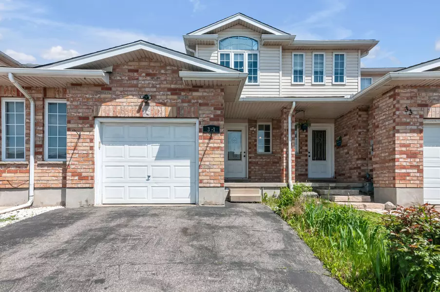 31 Chester DR N, Cambridge, ON N1T 2C4