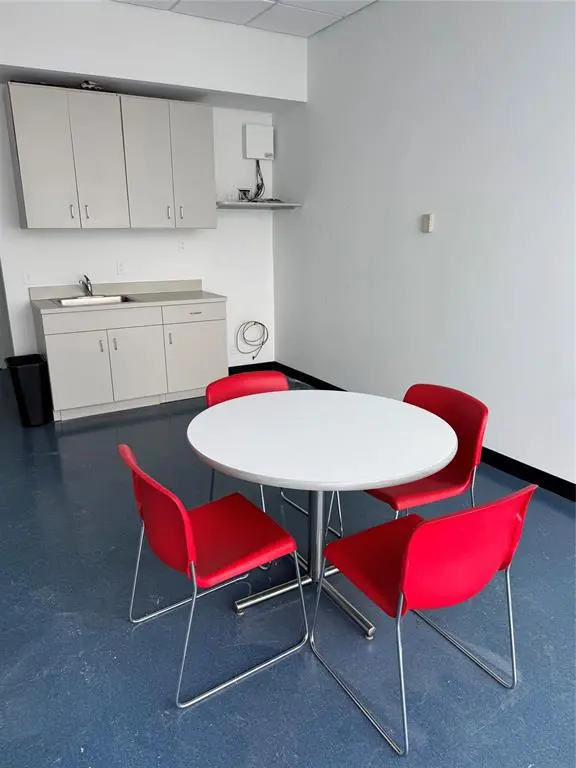 Stuart, FL 34997,3250 SE Federal Hwy