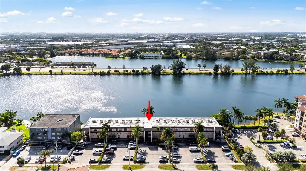 Deerfield Beach, FL 33064,1100 Crystal Lake Dr #209