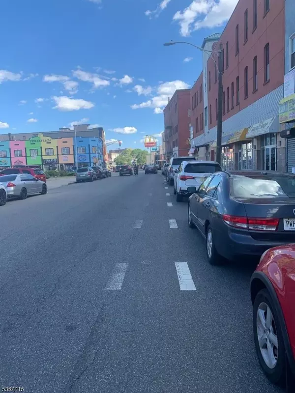 Passaic City, NJ 07055,51 Central Ave