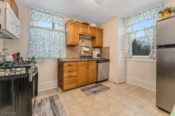 Clinton Town, NJ 08809,61 and 63 W Main St