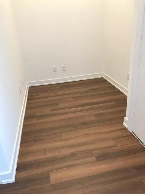 Toronto C03, ON M6E 0A1,1603 Eglinton AVE #617