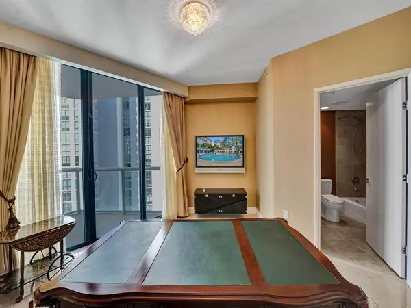 Fort Lauderdale, FL 33301,333 LAS OLAS WAY #3305