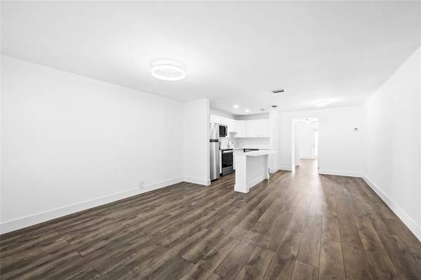 Deerfield Beach, FL 33064,1100 Crystal Lake Dr #209