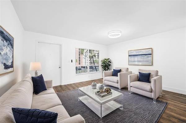 Deerfield Beach, FL 33064,1100 Crystal Lake Dr #209