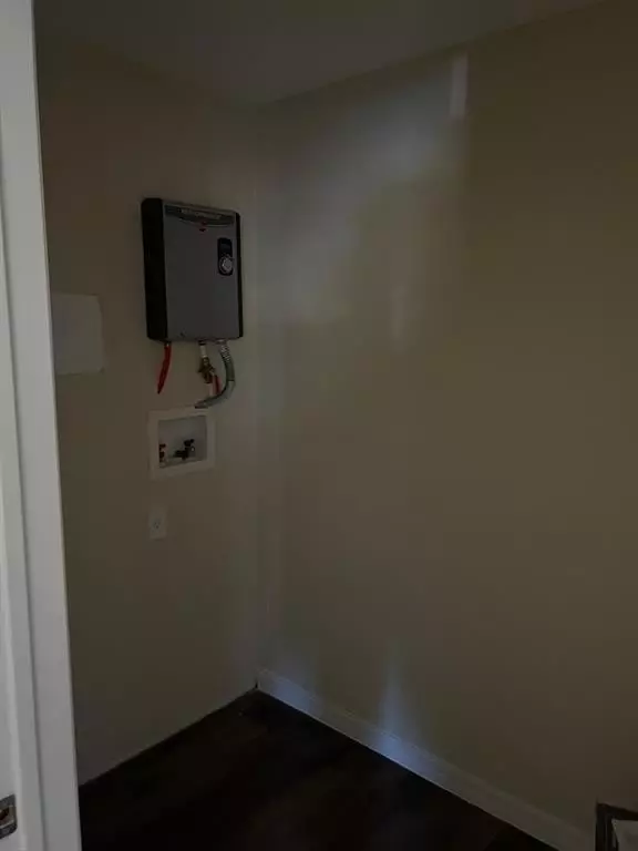 Pahokee, FL 33476,371 Banyan Ave (MAIN HOUSE)