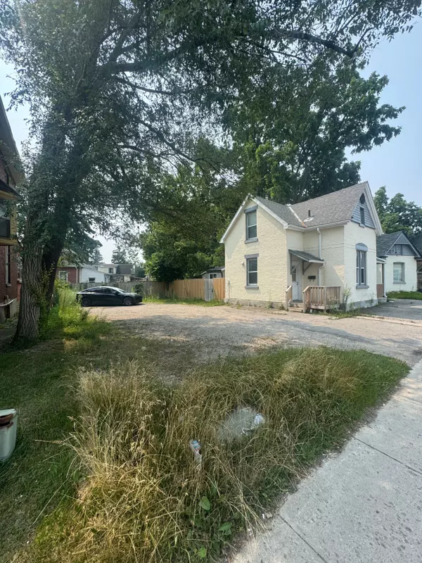 28 Oxford ST W #B, London North, ON N6H 1R3