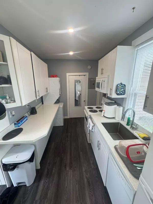 London North, ON N6H 1R3,28 Oxford ST W #C