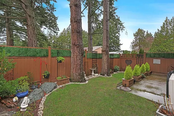 Comox, BC V9M 2A5,468 Anderton Rd #1