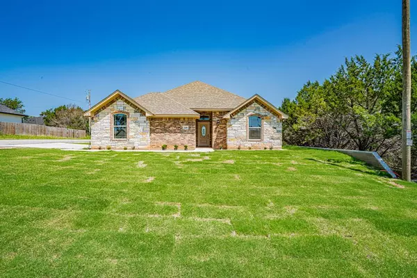 Granbury, TX 76048,2600 Creek Drive