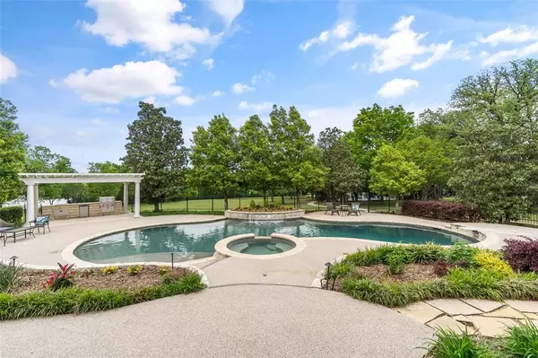 Sunnyvale, TX 75182,343 E Town East Boulevard