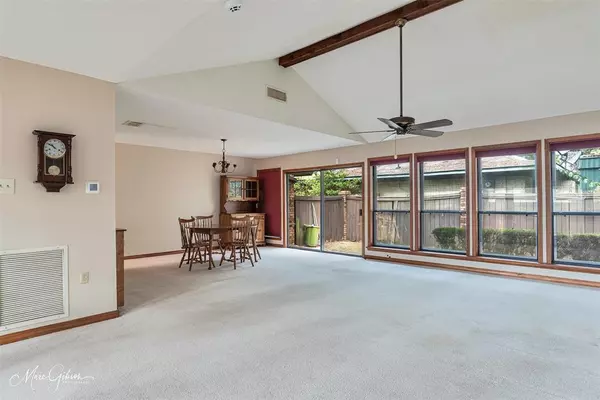 222 Country Lane,  Haughton,  LA 71037