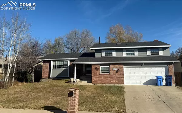 2075 Crystal River DR, Colorado Springs, CO 80915