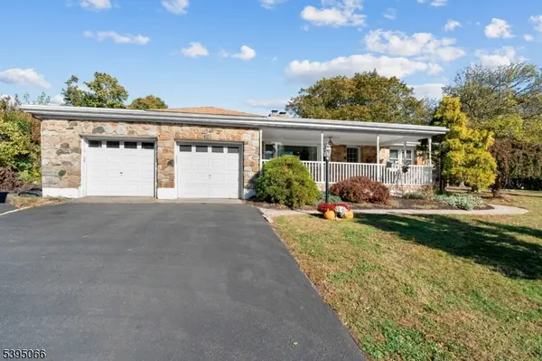 1 Valley View Ter,  Washington Boro,  NJ 07882