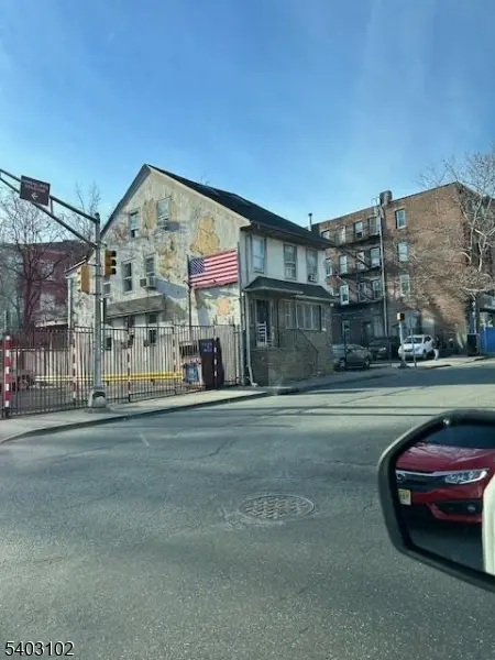 Paterson City, NJ 07522,223 W Broadway